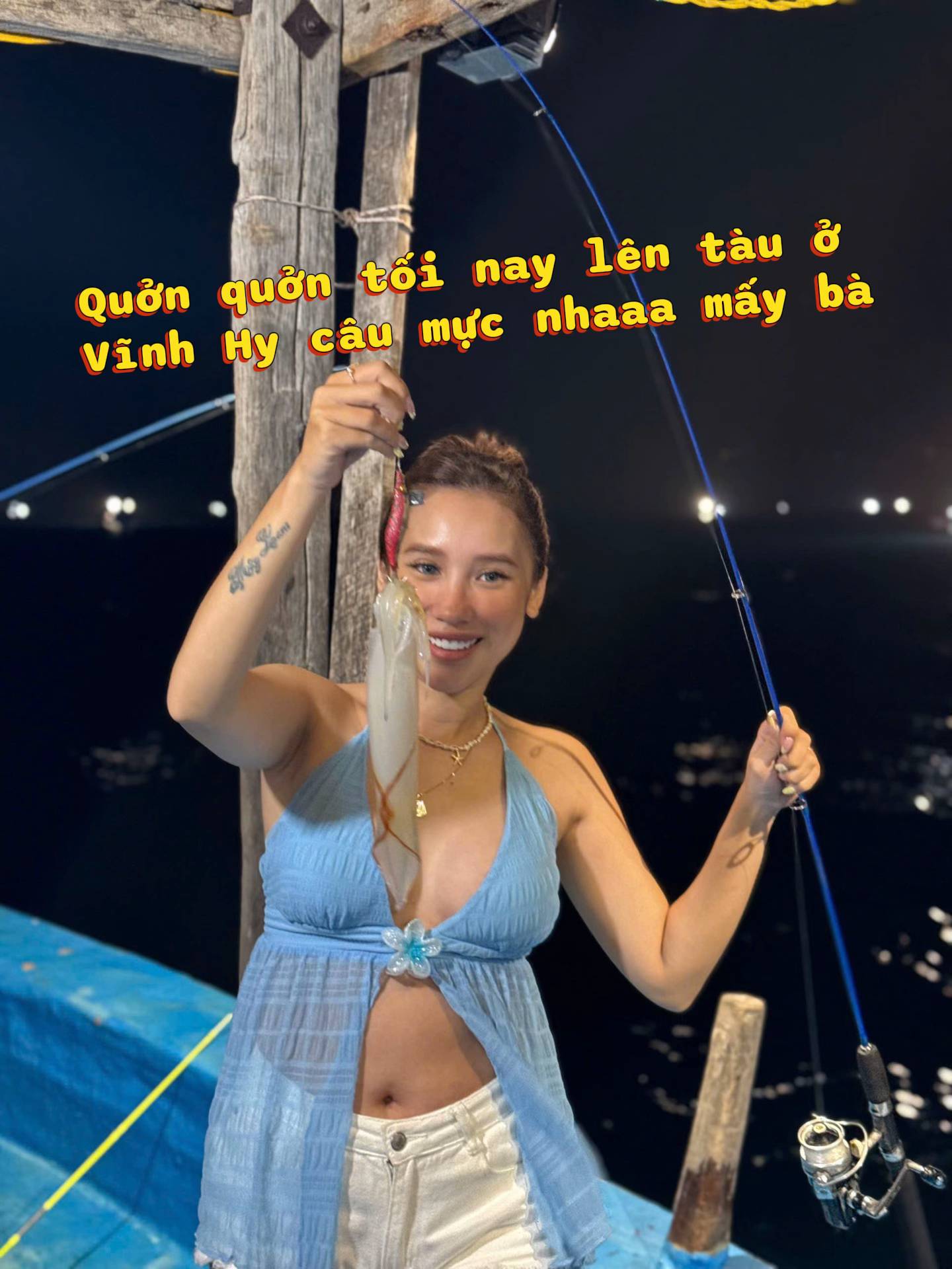 Bạn có thể mua tour câu mực Vĩnh Hy theo hình thức ghép lẻ hoặc đi riêng theo đoàn