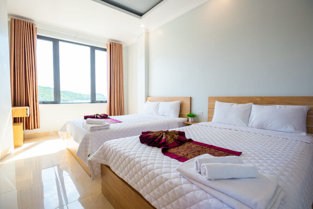 Bạn có thể tham khảo khách sạn Châu Gia cho chuyến du lịch Vĩnh Hy