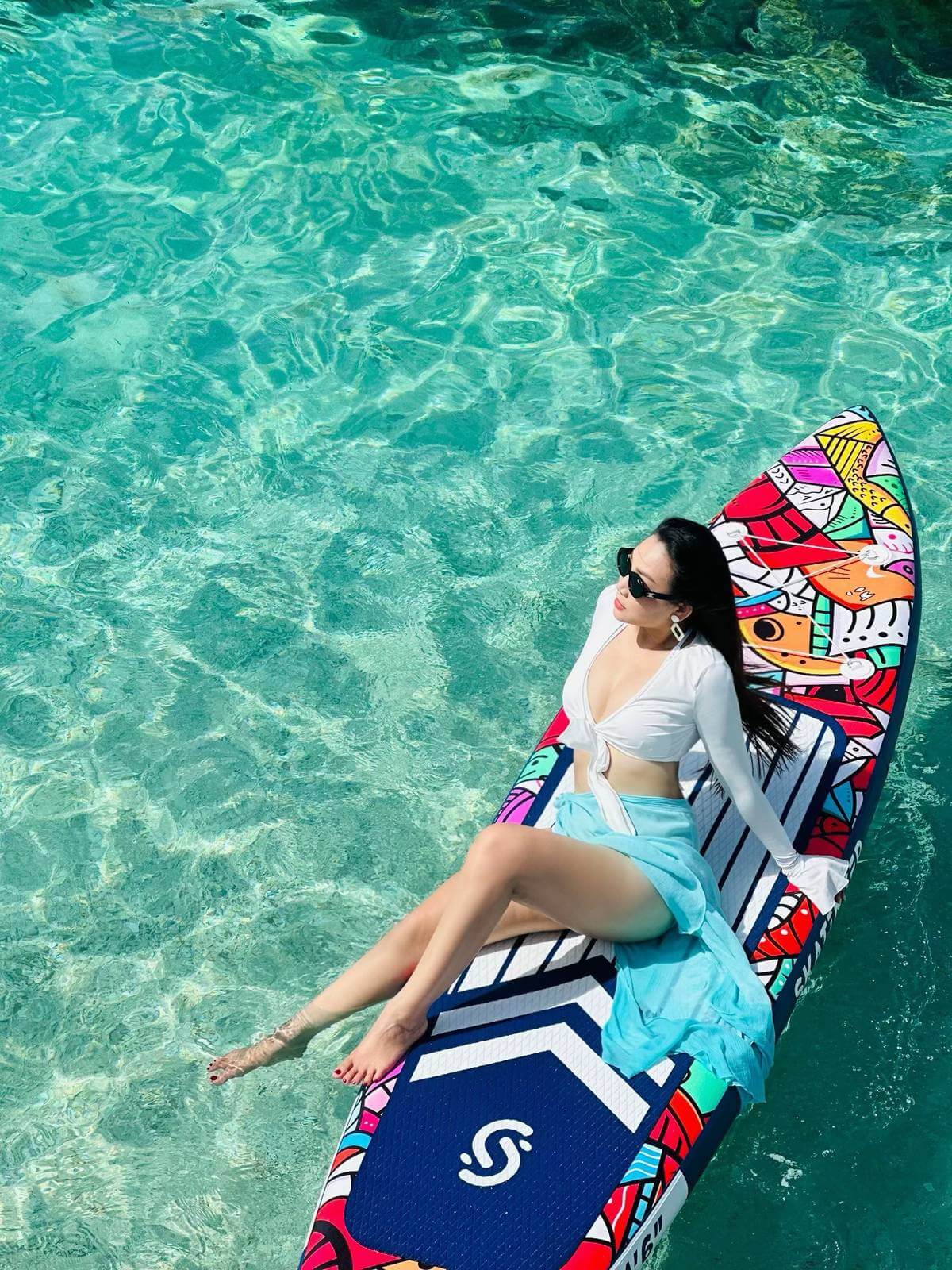 Đánh tan cơn nóng mùa hè với biển trong xanh của Vĩnh Hy