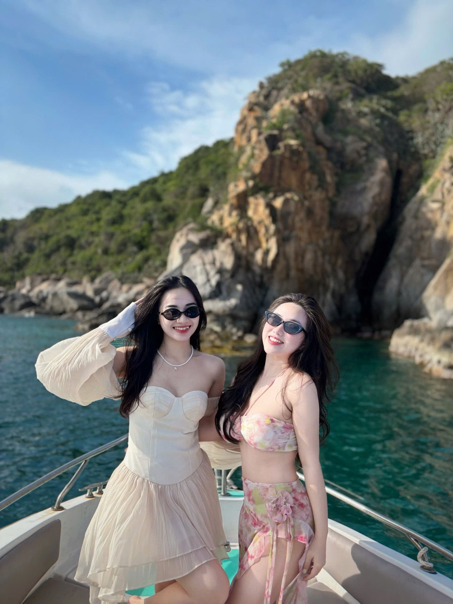 Tại sao bạn nên thuê cano Vĩnh Hy để trải nghiệm biển?