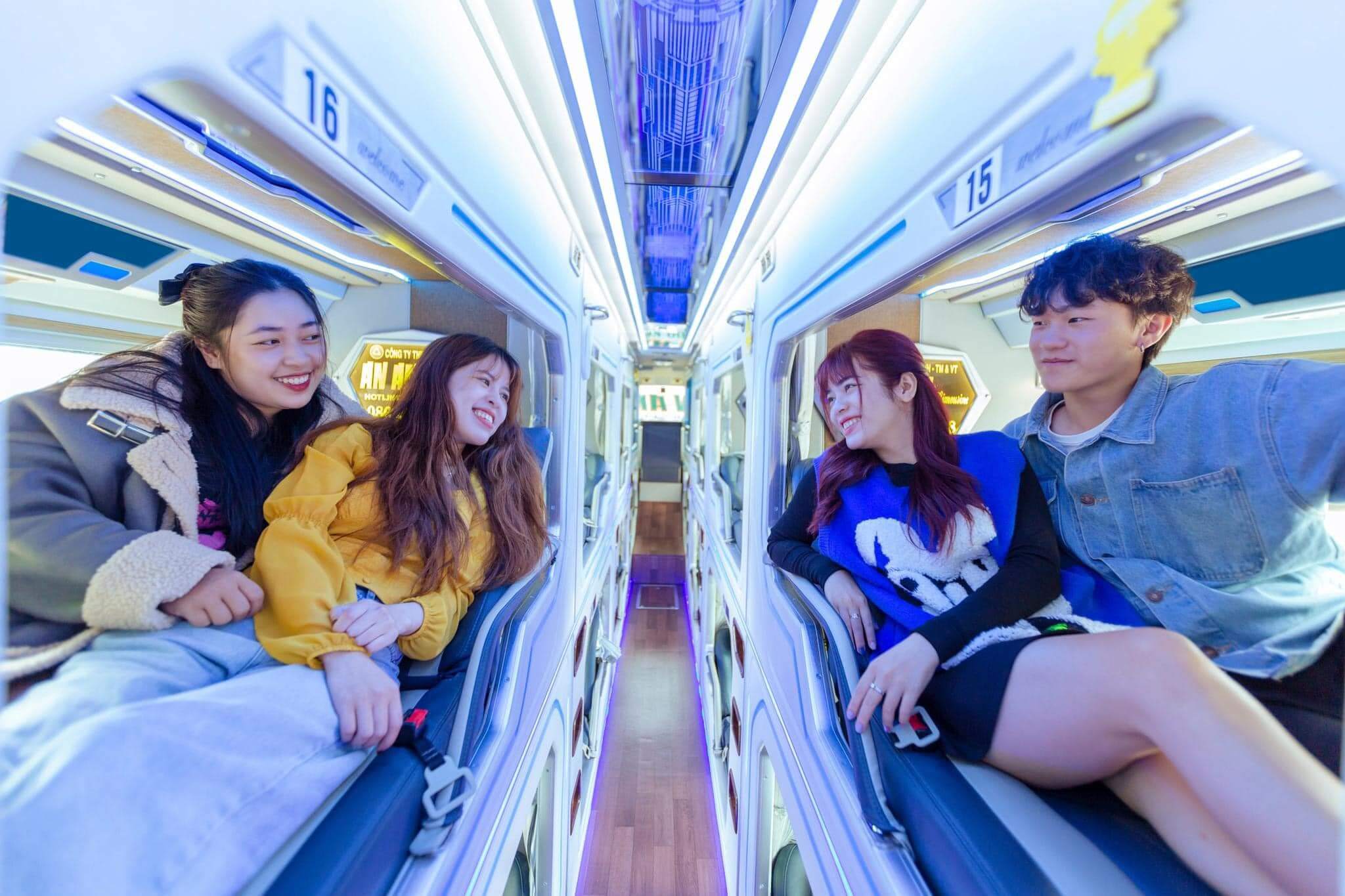 Xe khách là phương tiện tối ưu cho chuyến du lịch Sài Gòn Vĩnh Hy