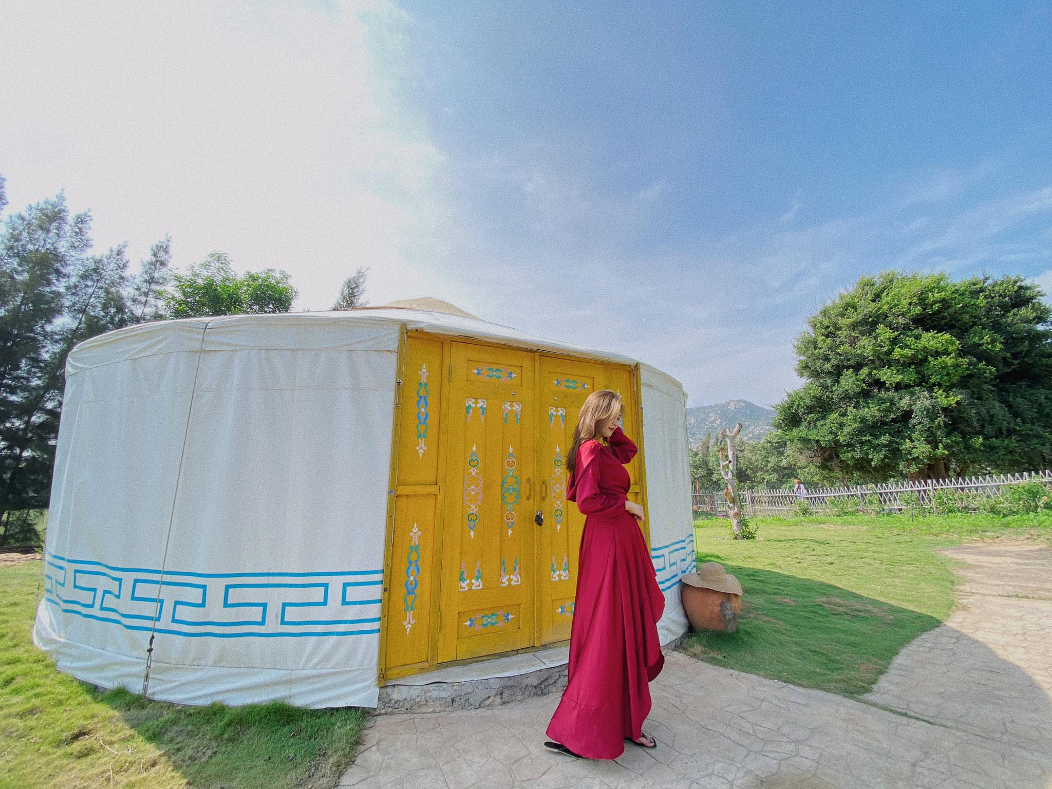 Tham quan làng mông cổ Tanyoli trong tour Ninh Chữ Vĩnh Hy 3 ngày 2 đêm