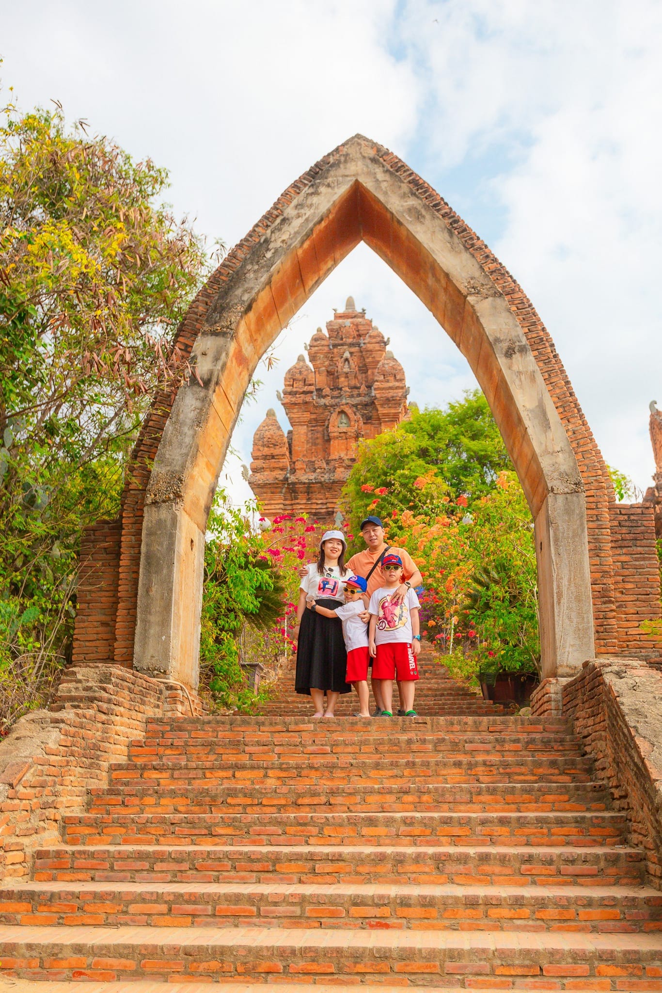 Tham quan cụm đền tháp Po Klong Garai
